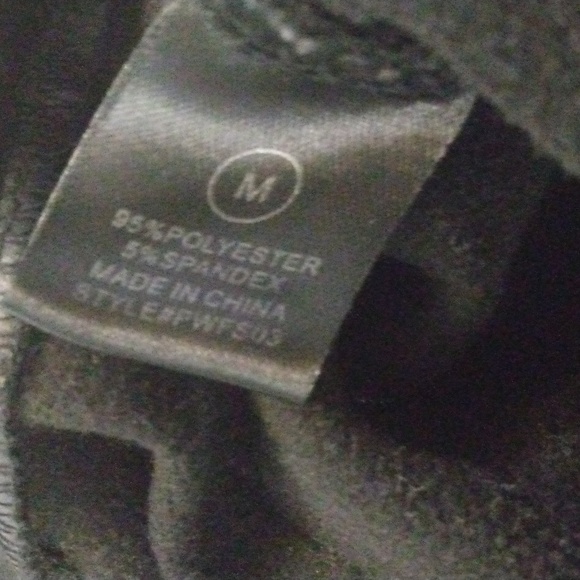 NWOT FASHION NOVA FAUX LEATHER SKINNY PANTS - Picture 4 of 5